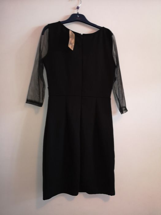 Rochie neagra cu aplicatii