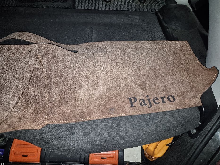 Накидка на панель паджеро 3