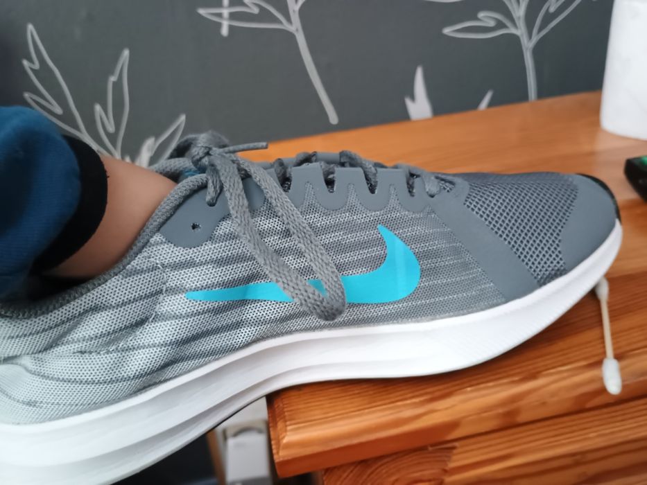 Сиви nike обувки