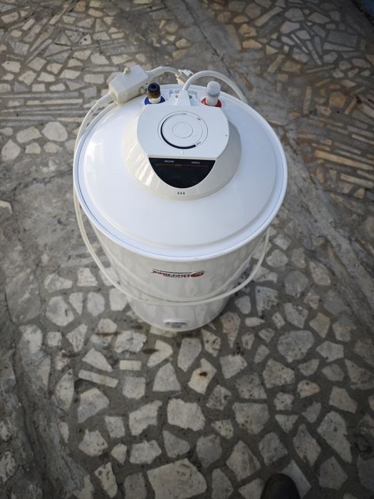 Продам б/ у водонагреватель