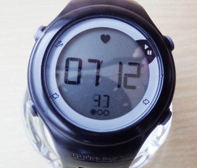 Спортен часовник Geonaute ONrhythm 50 за целодневно следене на пулса