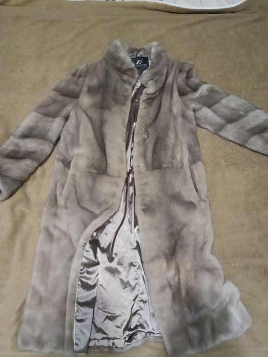 продаю норковую шубу