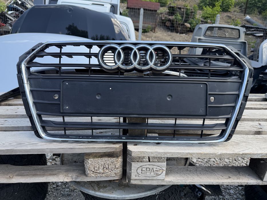 Решетка Audi A4 B9 2020 год.-