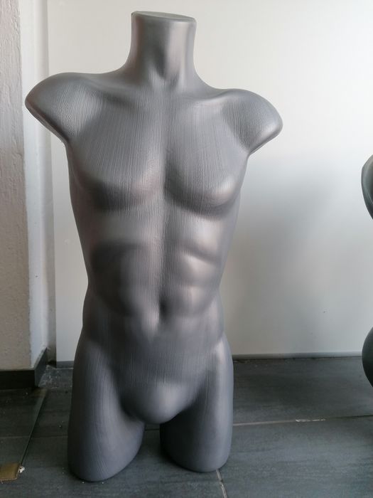 Търговско оборудване ( манекени ,щендери)