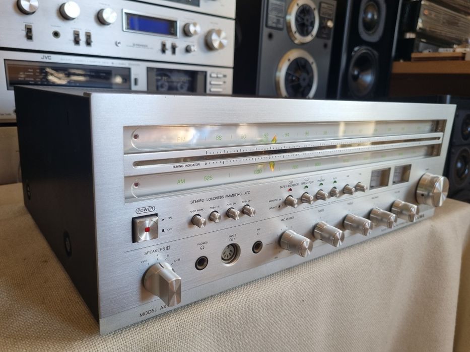 Receiver AIWA AX-7550. 30 watts/canal. Impecabil.