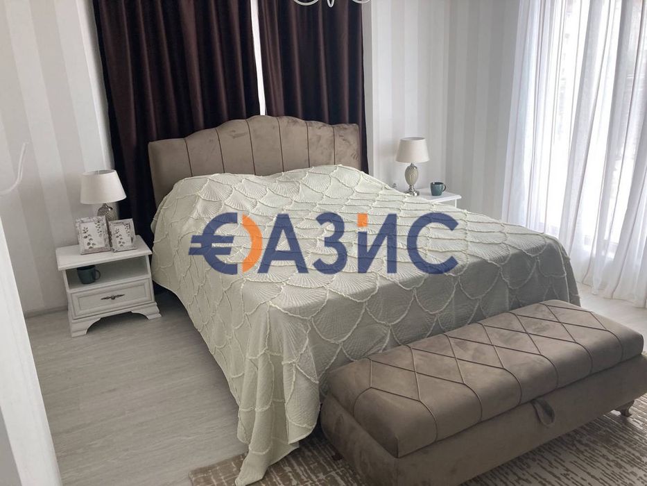 Продава се Многостаен апартамент в Свети Влас - 382 кв.м за 881 €/кв.м - Снимка #4