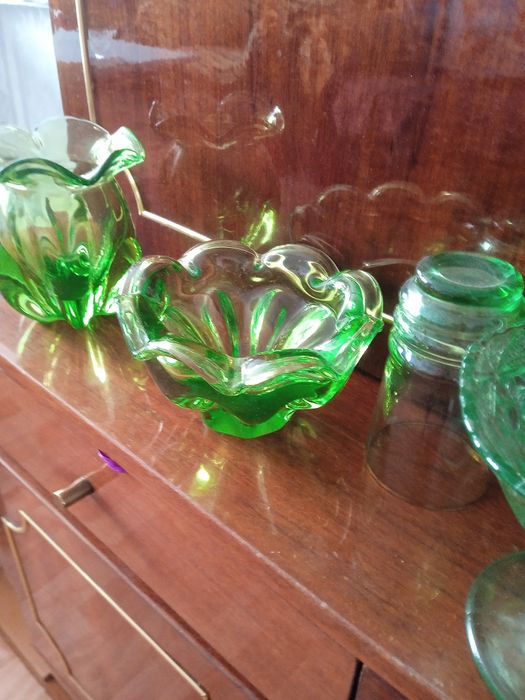 Продаю старинную вазу