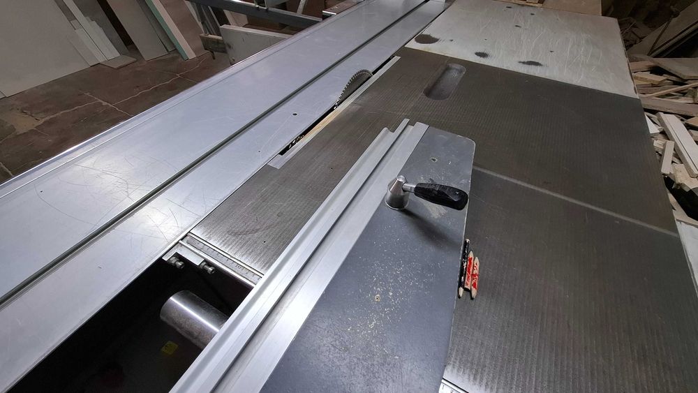 форматный распиловочный станок Altendorf WA8