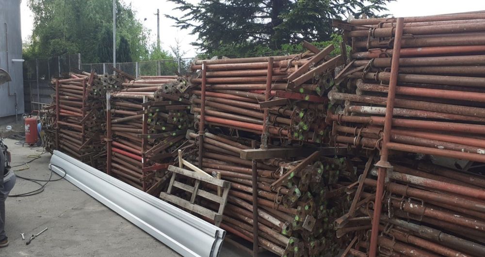 Închiriez popi metalici pentru construcții