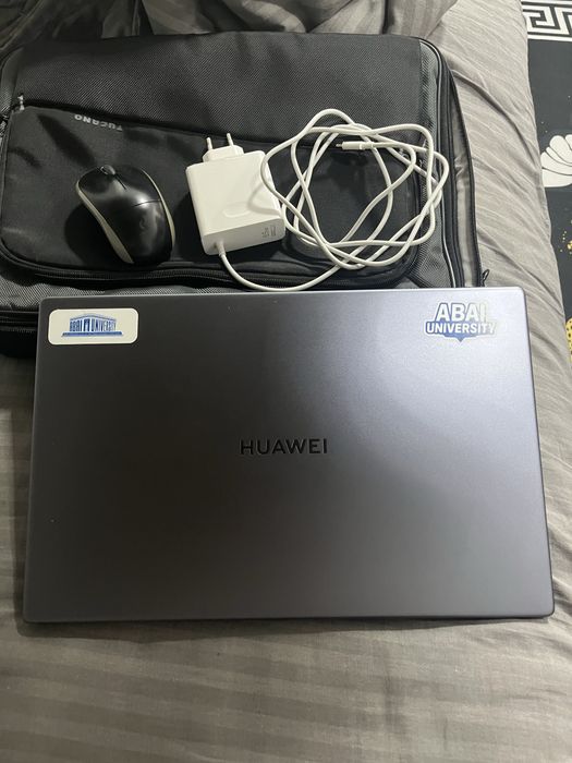 Наутбук huawei D15