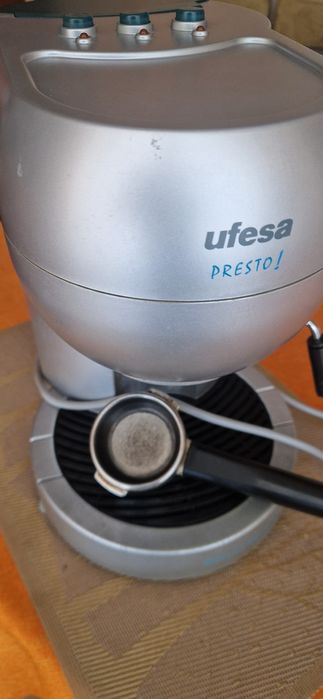Еспресо машина Ufesa Presto!
