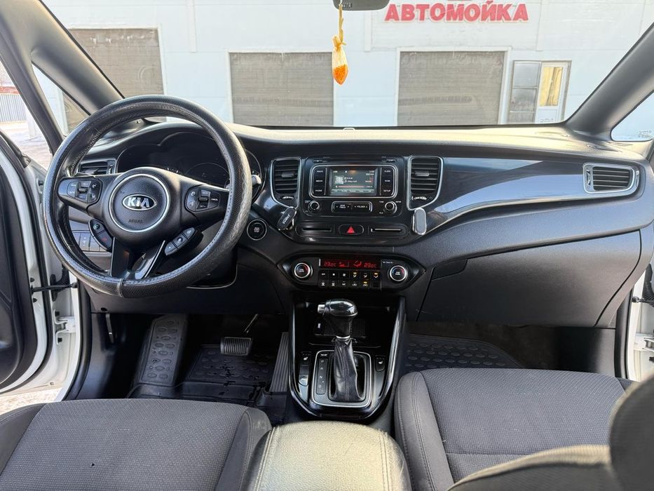 Продам Kia Carens 2014