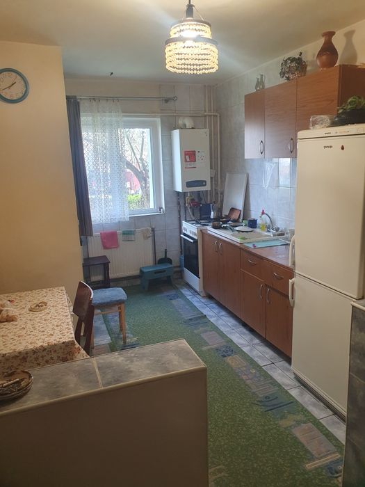 Apartament 3 camere,-64mp,zona Big Manastur
