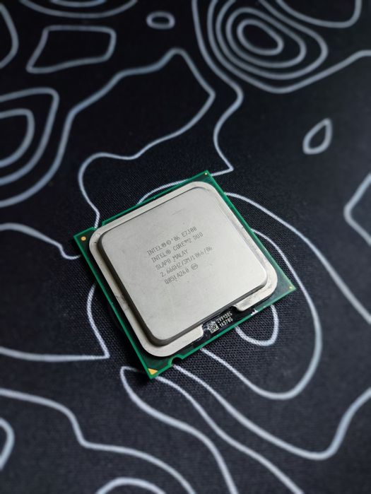 Процессор Core 2 E 7300