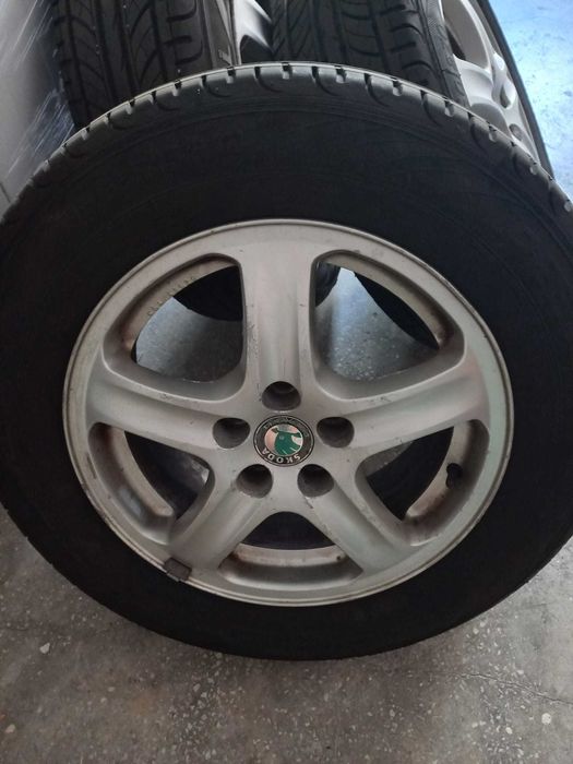 Jante aluminiu cu anvelope de vara skoda octavia 1