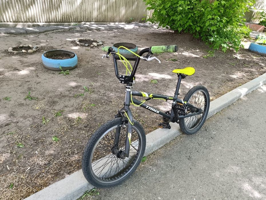 Велосипед BMX TRINX S200 б/у.