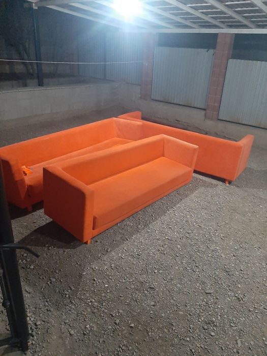 Срочно продам 3 дивана за 55000