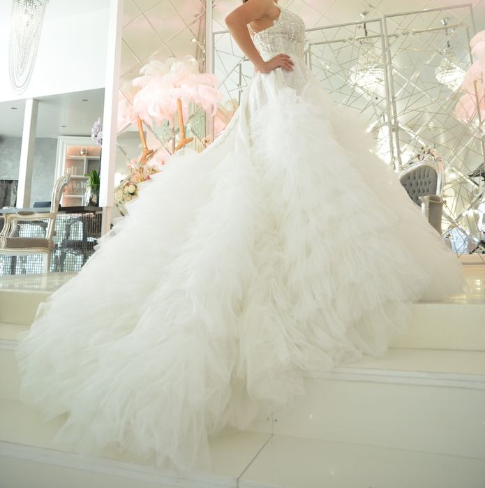 Дизайнерска сватбена рокля