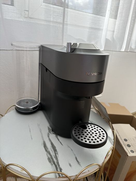 Aparat cafea Nespresso