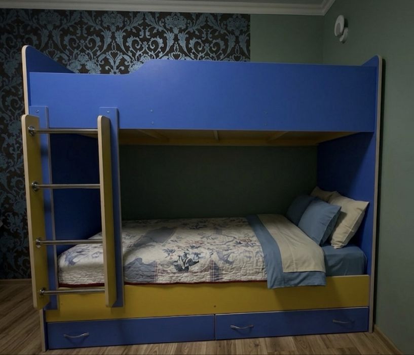 двухъярусная детская кровать