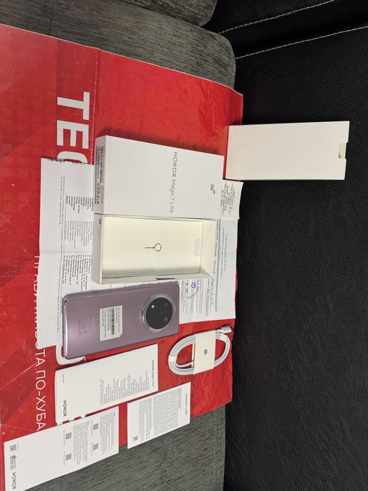 ЧИСТО НОВ 256GB Honor Magic 7 Lite Гаранция Technopolis 2028г.