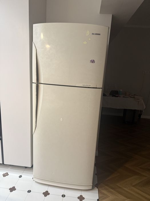 Продам холодильник