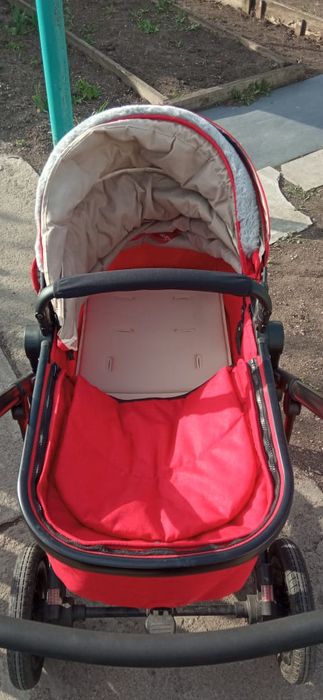 Прогулочная коляска EMILIE лето-зима!