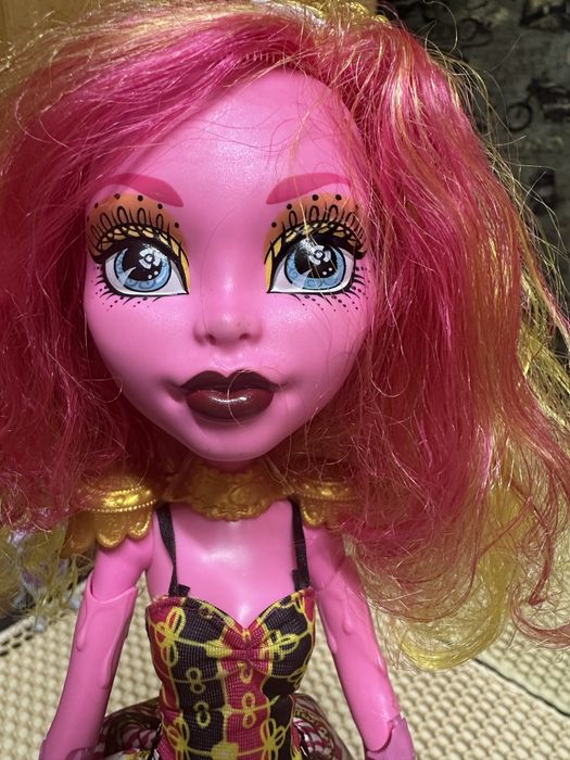 Продам куклу монстр хай!