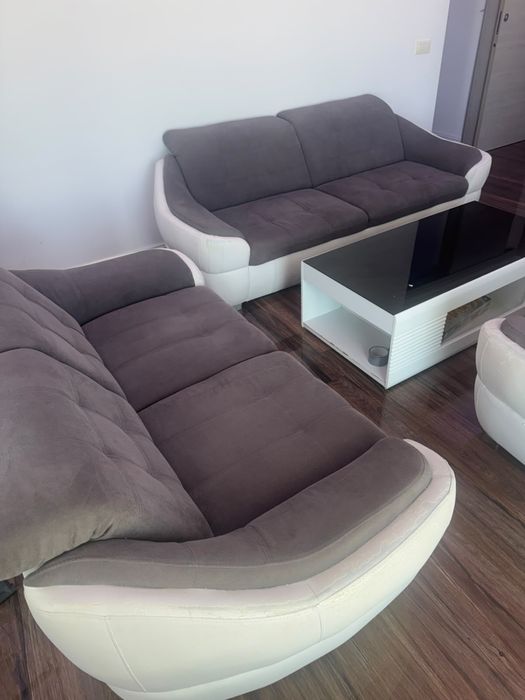 Canapea plus masa si scaun