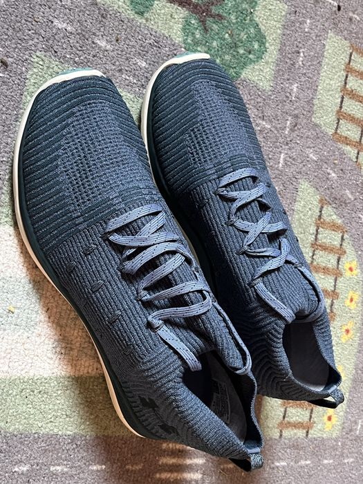 Adidași sport Under Armour, mărimea 44.5/ 28.5 cm