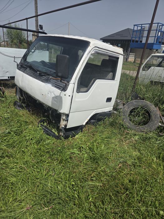продам кабина Митсубиси кантер
