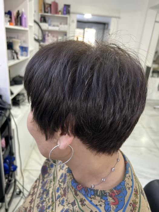 Парикмахер широкого профиля