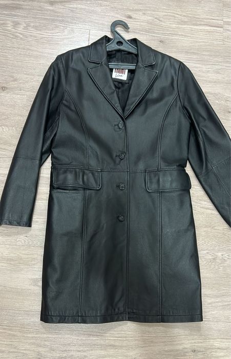 Плащ кожаный женский