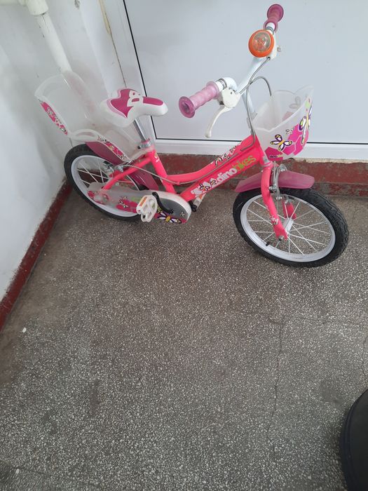 Bicicleta fete 3 - 6 ani