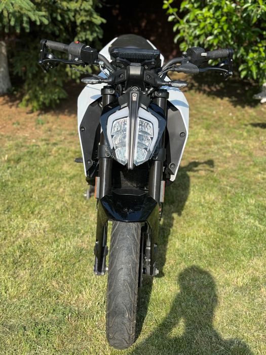Vând KTM duke 125 2017
