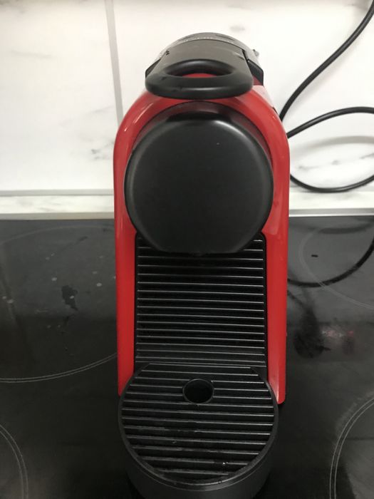 Nespresso Mini Essenza и Nespresso Inissia