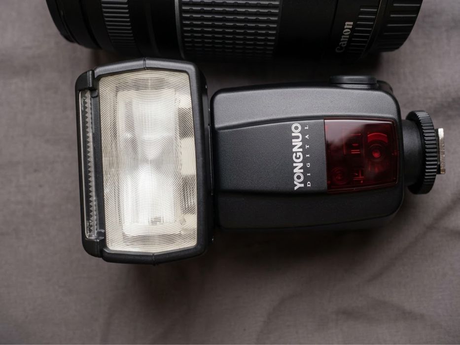Продавам фотоапарат Canon EOS 500D – пълен комплект с обективи, светкавица и аксесоари