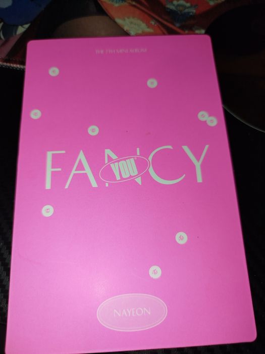 Kpop/кпоп албуми и картички!