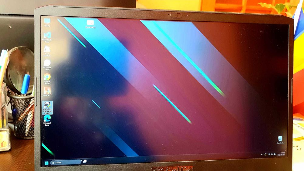 vand laptop gaming acer predator helios 300 PH317-53 – i7, 16gb ram, 6gb video – stare foarte bună