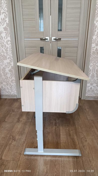 Парта регулируемая