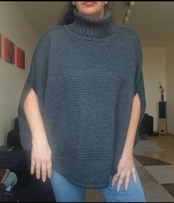 Poncho tricotat gros, 50% lână, SibinLinnebjerg