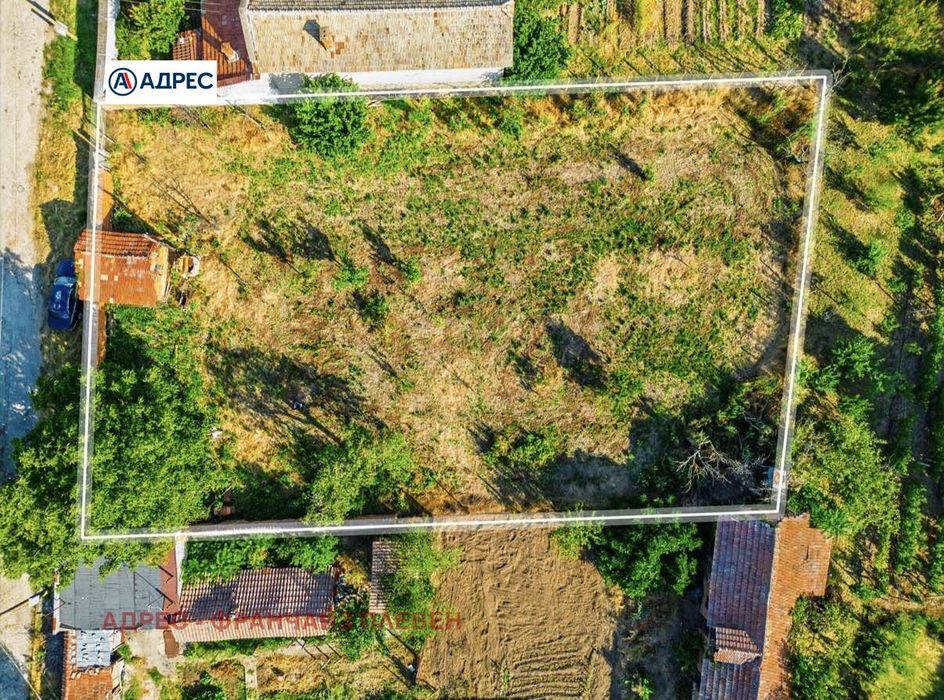 Парцел в Плевен, област-с.Горни Дъбник площ 1230 цена 35000