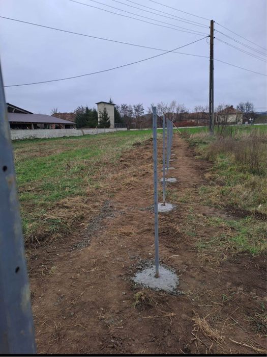 Vand stalpi zincati pentru gard