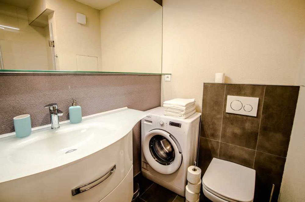 Дава се под наем Двустаен апартамент в Пловдив, Кючук Париж - 68 кв.м за 280.5 € - Снимка #6