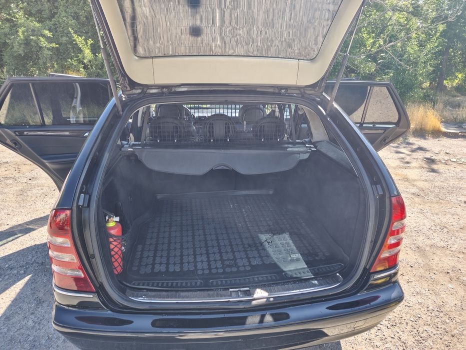 Продавам Мерцедес w203