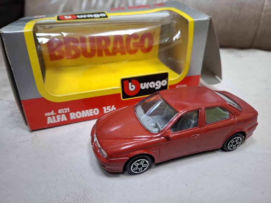 Колички  Burago 1:43