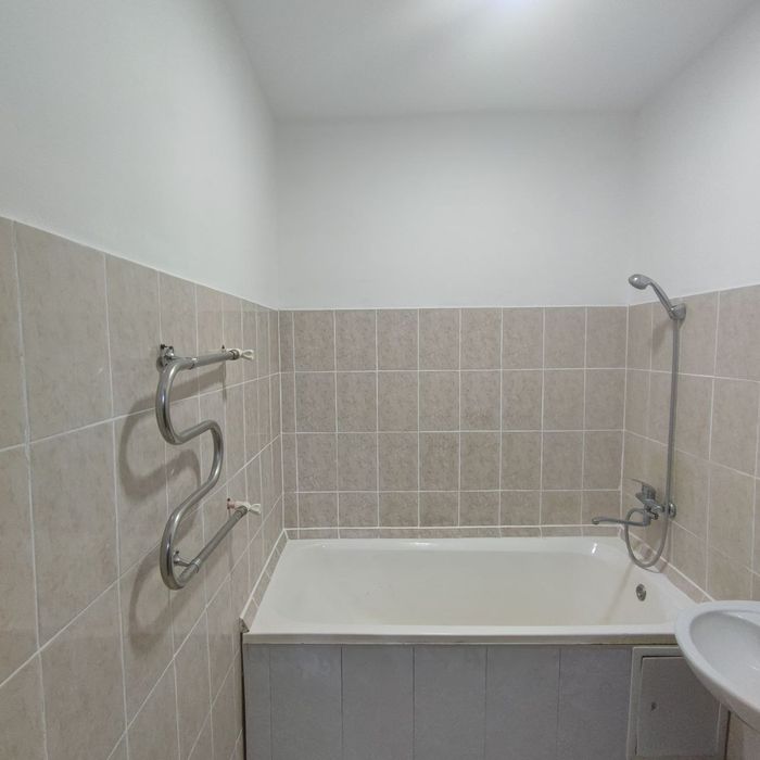 Sergeli 9 hudud uy sotiladi