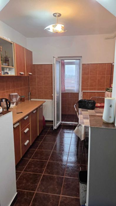 vanzare apartament 3 camere
