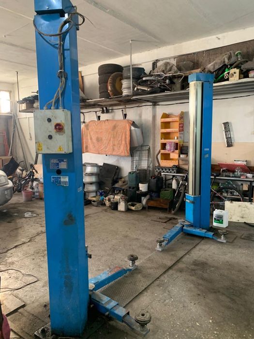 Подьемник для СТО