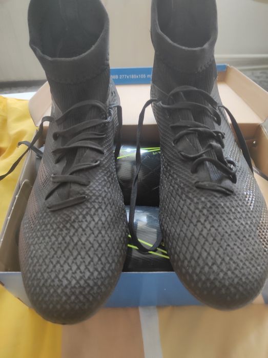 Намалям-Бутонки("Adidas word cup"N-41и"Predator"N-42